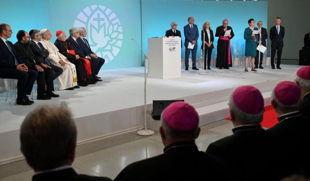 Com Leão XIV, líderes das grandes religiões assumem compromisso de união pela paz e dignidade humana