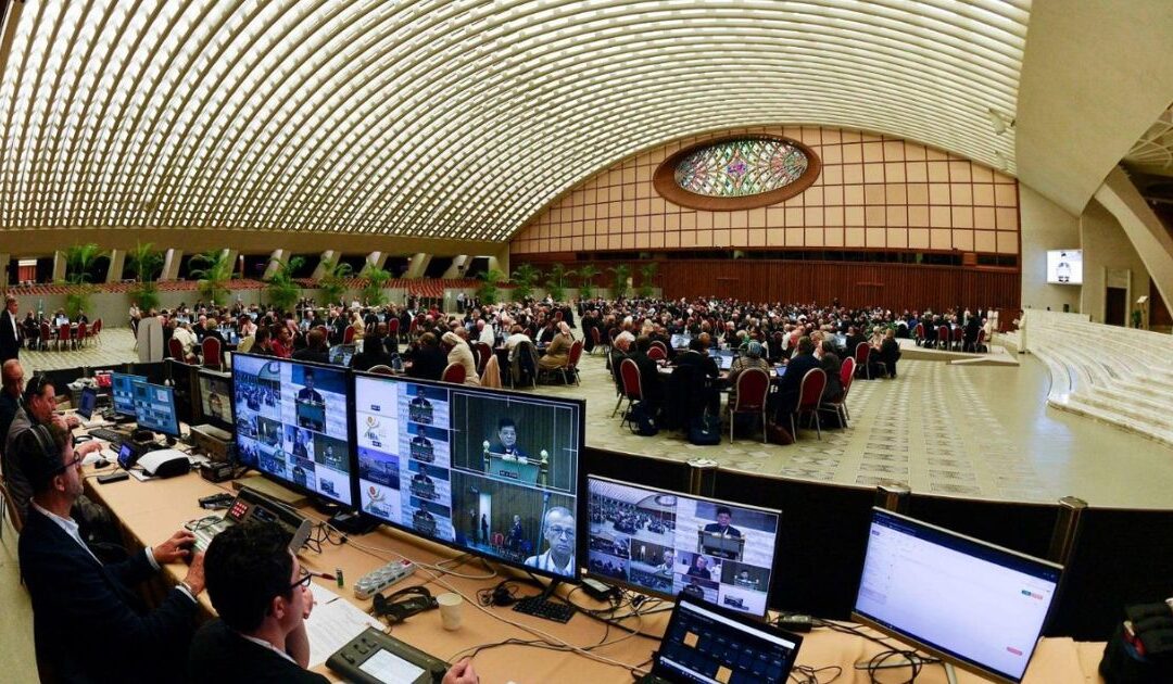 Comissão Canónica do Sínodo propõe participação mais efetiva dos leigos e maior transparência na Igreja