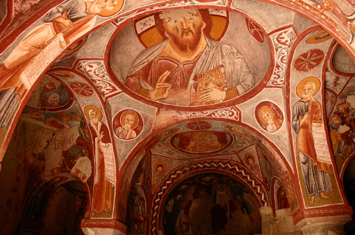 Igreja de São Basílio escavada na rocha. Turquia