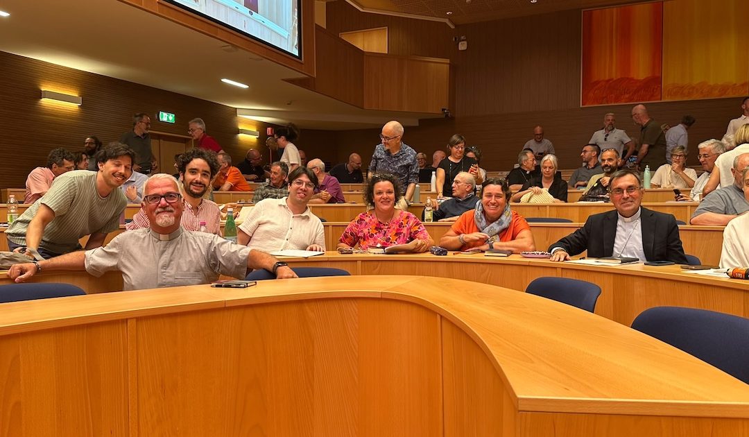 Dioceses católicas de Itália reuniram 200 responsáveis pela pastoral LGBT+. Um arcebispo disse que se ‘converteu’