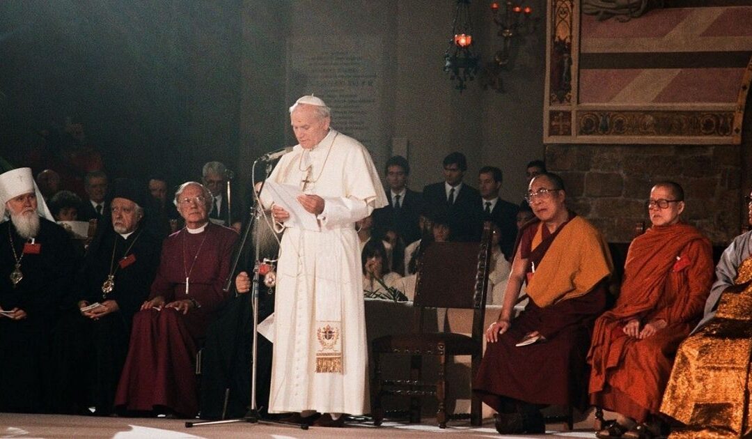 Leão XIV volta a Assis para reacender a “chama” de uma paz “desarmada e desarmante”
