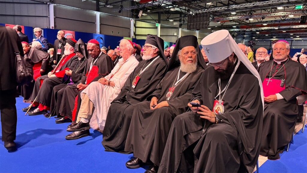 Lideres religiosos reunidos em Assis. Foto Vatican Media