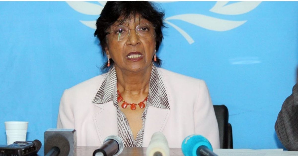 Navi Pillay discursa para a imprensa em Bangui, República Centro-Africana, durante o seu mandato como Alta Comissária das Nações Unidas para os Direitos Humanos. Foto © ONU News