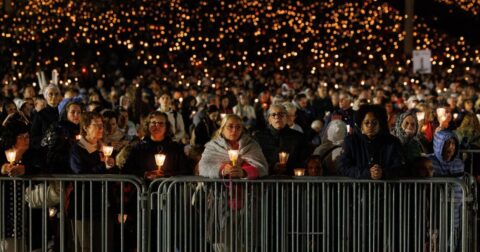 Católicos aumentam em todo o mundo, mas religiosas e seminaristas continuam a diminuir Peregrinos em Fatima, 12 outubro 2026. Foto Santuario de Fatima
